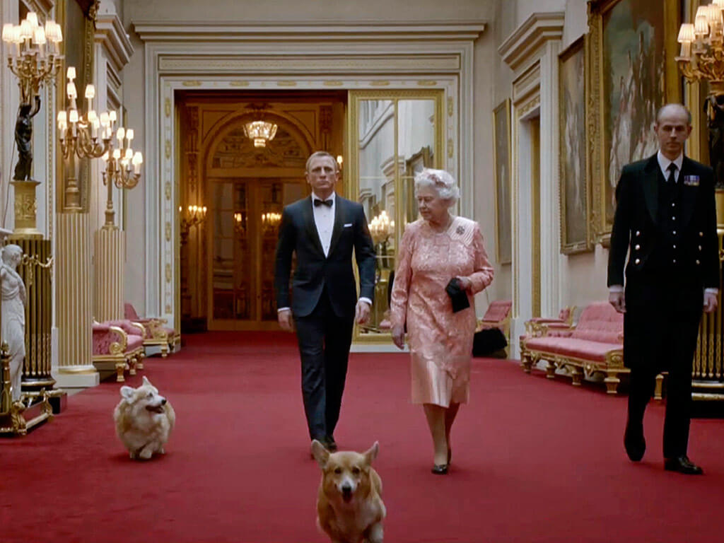 craig-queen-corgis-britain